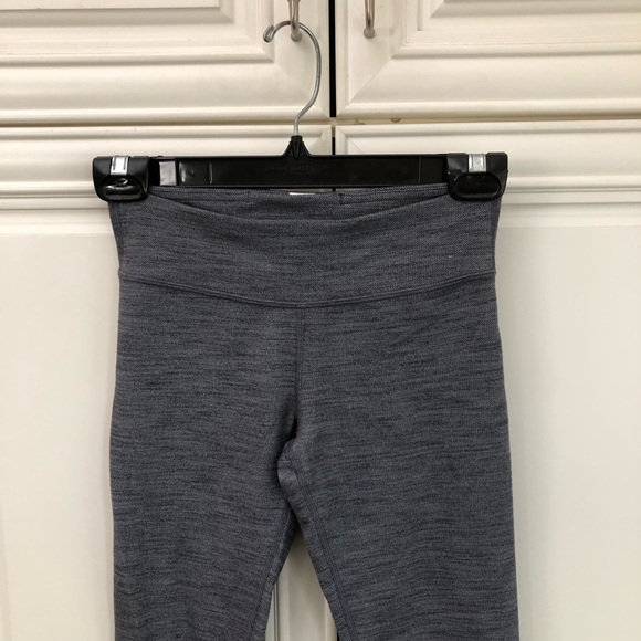 Reversible crop Ivivva by Lululemon leggings - Picture 4 of 15